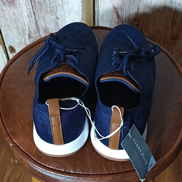 3/$25 Perry Ellis portfolio ultra foam sneaker loafer blue tank lace up men's 5 - Picture 1 of 11